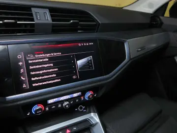 AUDI Q3 35 TFSI 1.5 Sportback S tronic S line AHK Nav