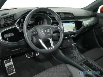 AUDI Q3 35 TFSI S tronic S Line Int Leder Navi LED AH