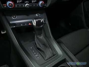 AUDI Q3 35 TFSI S tronic S Line Int Leder Navi LED AH