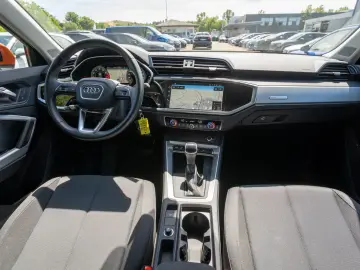 AUDI Q3 Sportback S line 35TFSI Stron MATRIX Navi RFK
