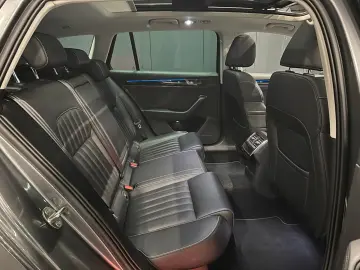 Skoda Superb Combi L&K  PANORAMA