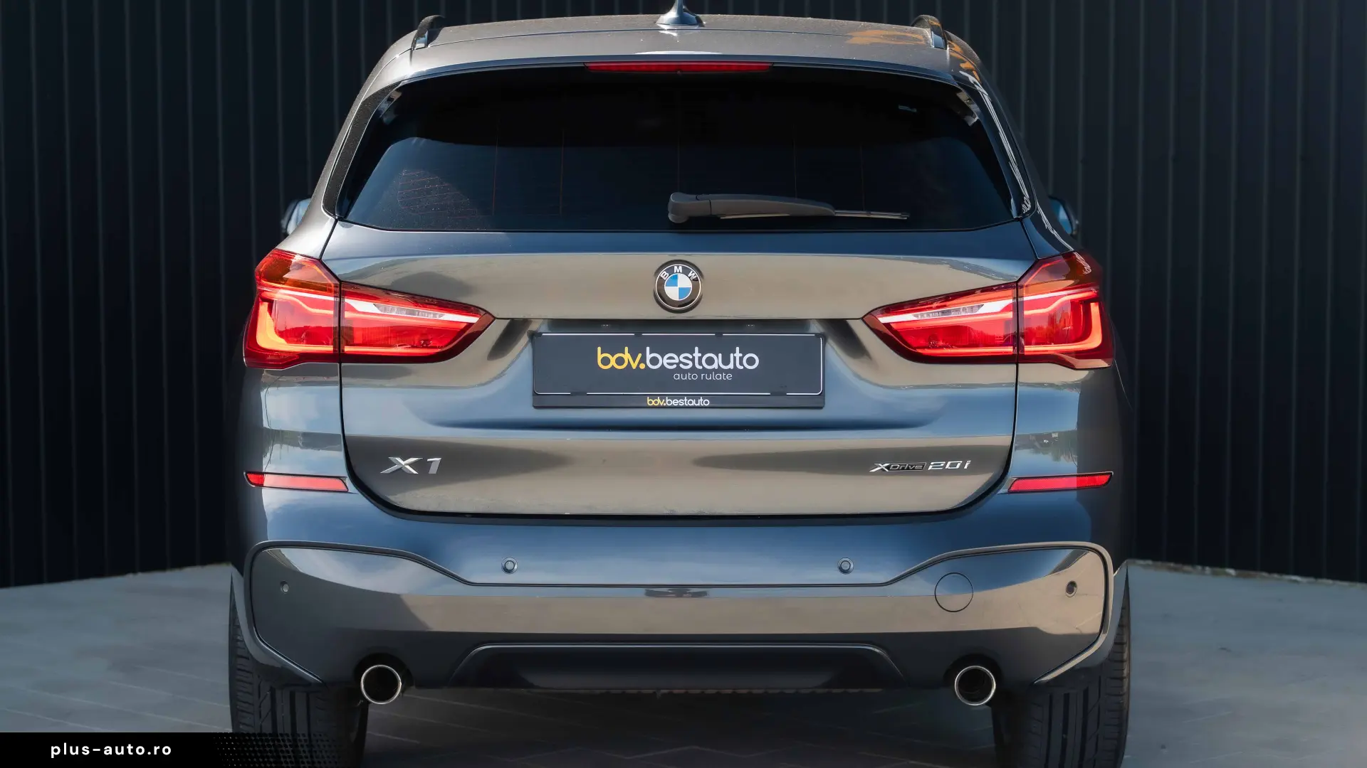 BMW X1 xDrive20i AT M Sport