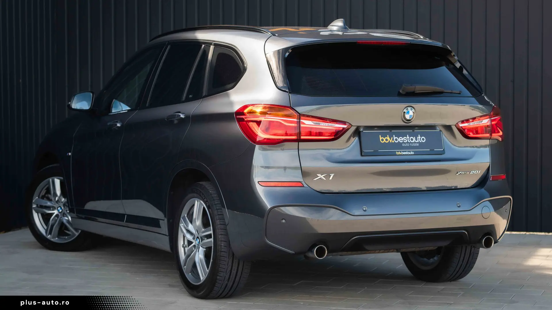 BMW X1 xDrive20i AT M Sport
