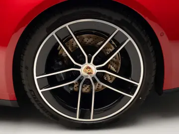 Porsche 911 - 992 Carrera PDK