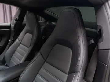 Porsche 911 - 992 Carrera PDK