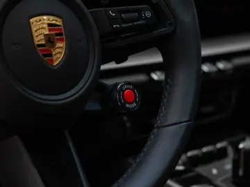 Porsche 911 - 992 Carrera PDK