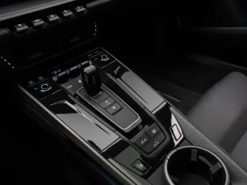 Porsche 911 - 992 Carrera PDK