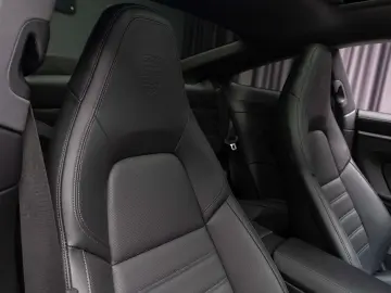 Porsche 911 - 992 Carrera PDK