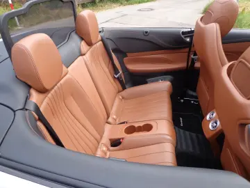 MERCEDES-BENZ E 300d AMG Distr Com 360