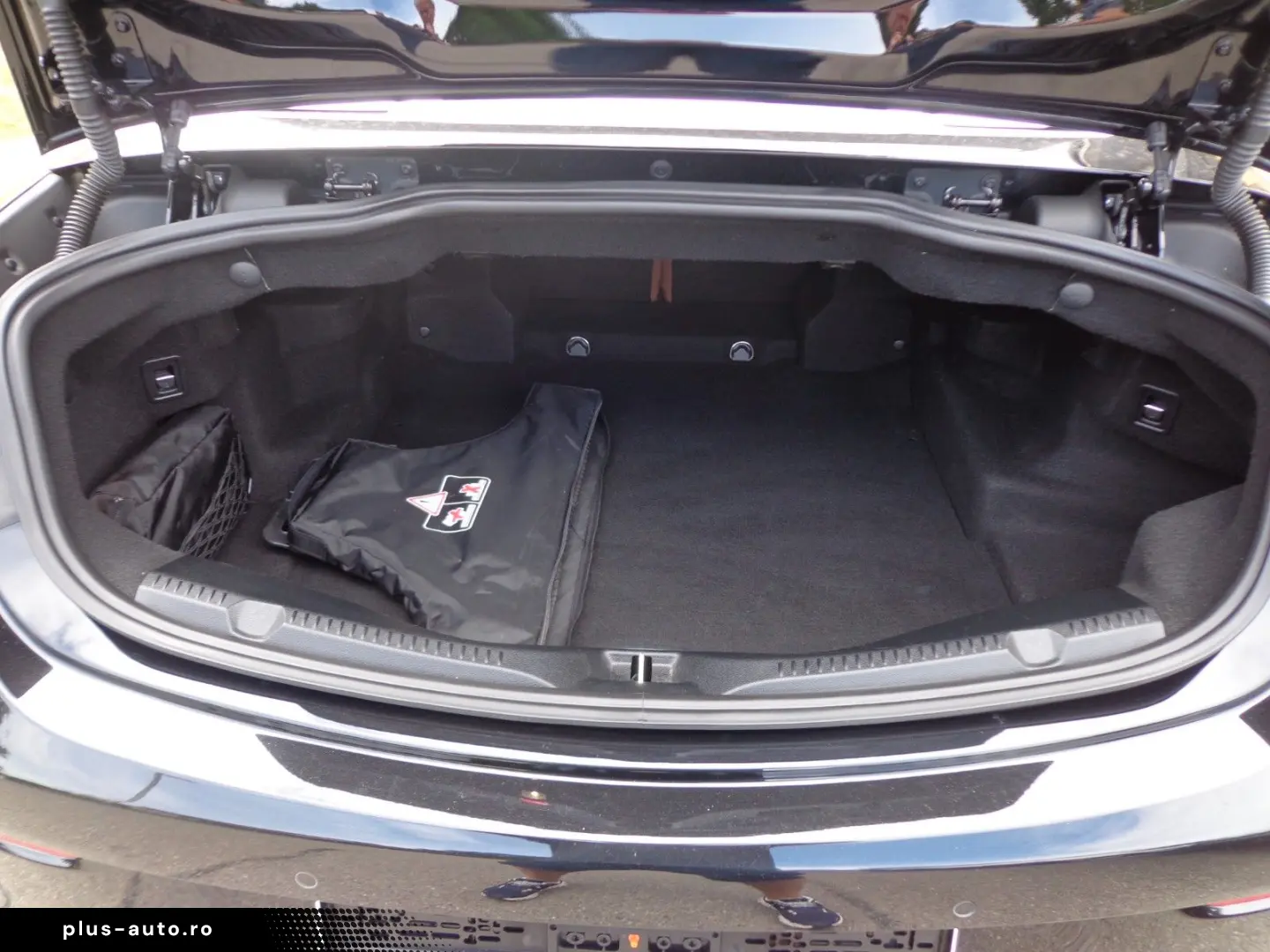 MERCEDES-BENZ E 300d AMG Distr Com 360
