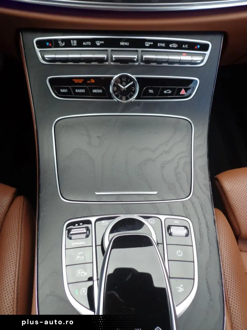 MERCEDES-BENZ E 300d AMG Distr Com 360