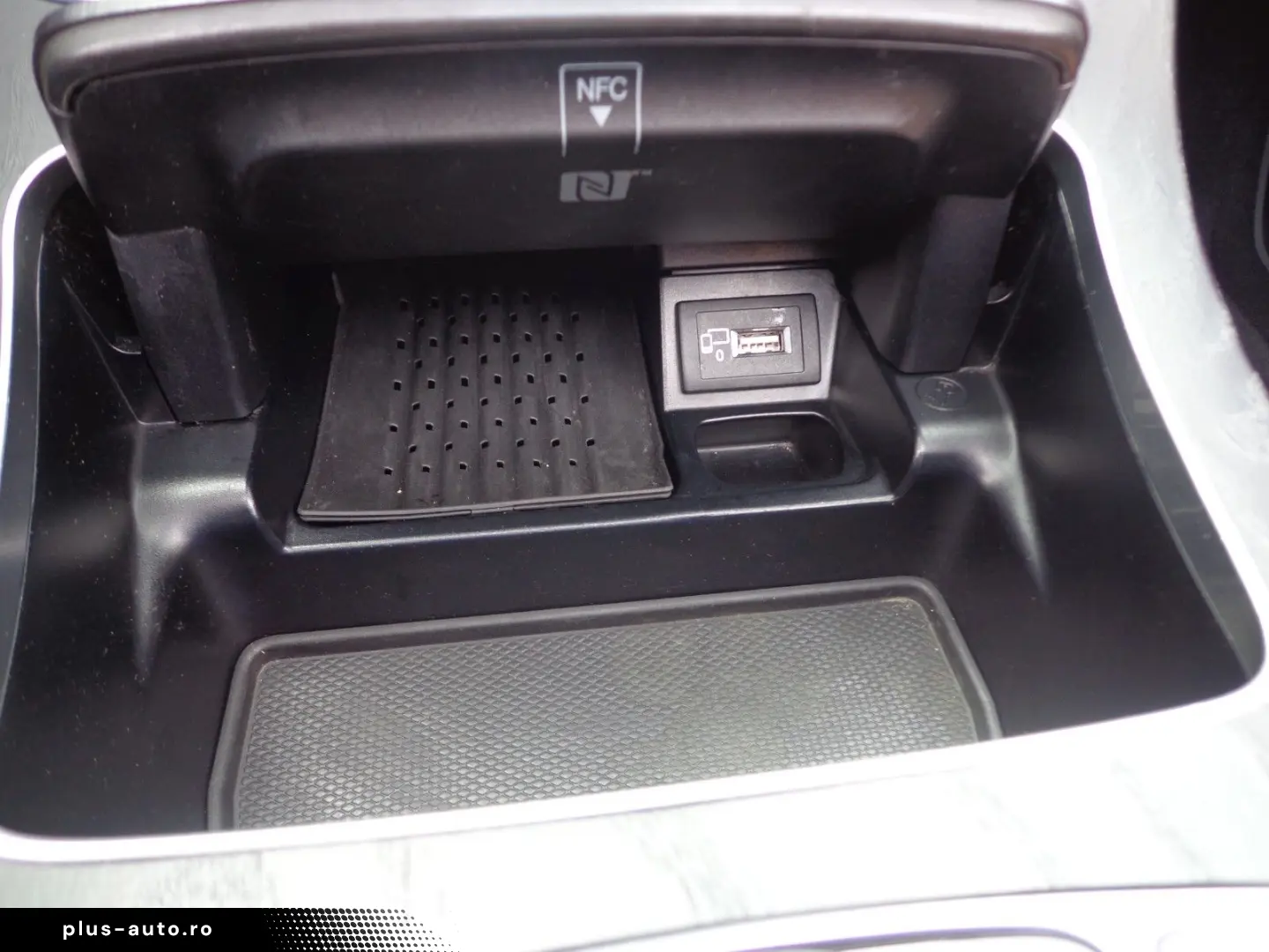 MERCEDES-BENZ E 300d AMG Distr Com 360