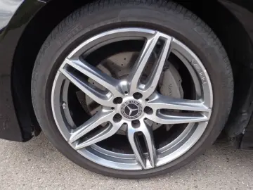 MERCEDES-BENZ E 300d AMG Distr Com 360
