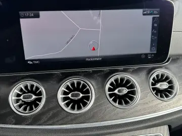 MERCEDES-BENZ E 220d AMG .WIDESCREEN NAPPA DIST BURMESTER