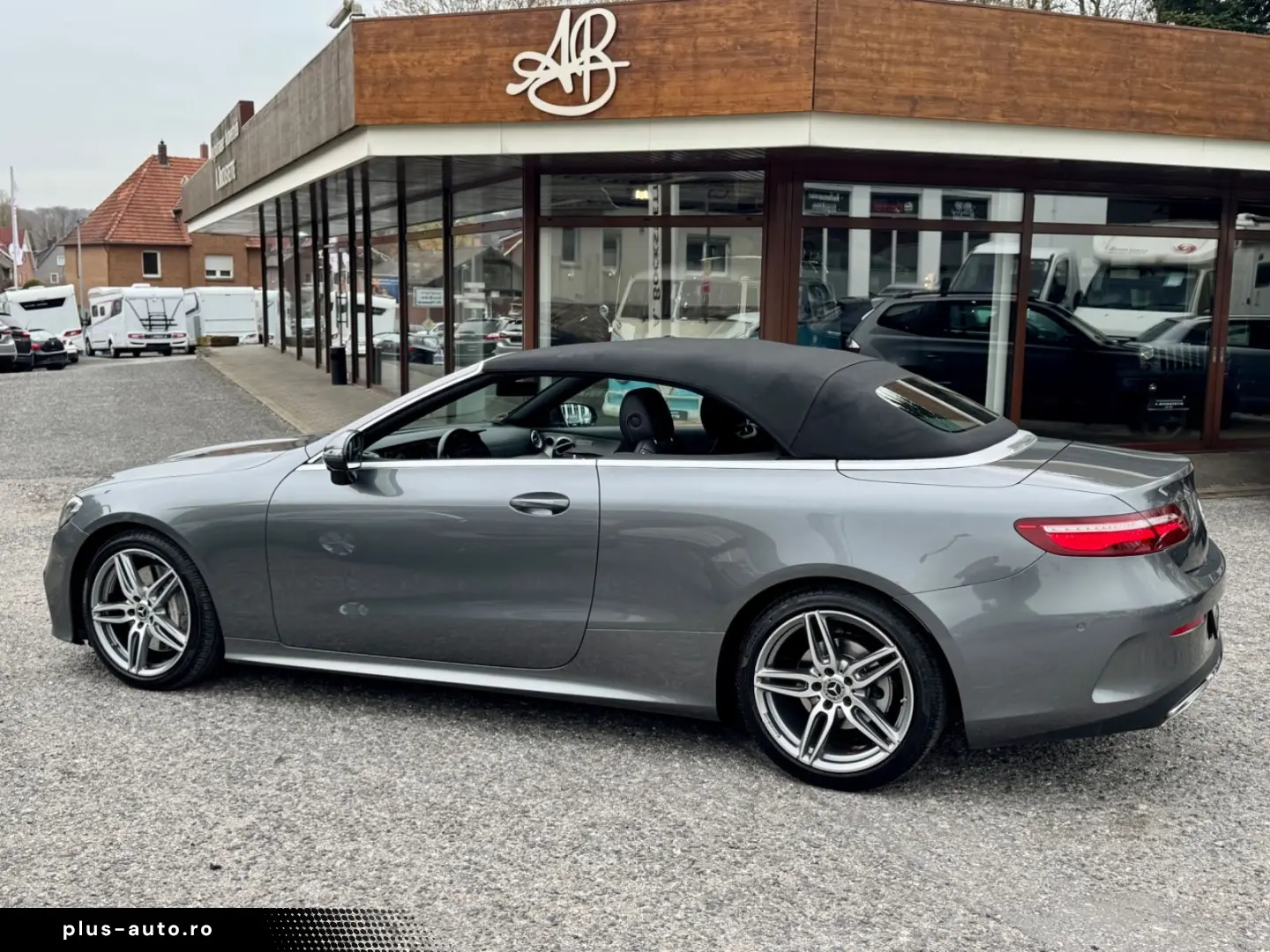 MERCEDES-BENZ E 300 Cabrio  AMG MULTIBEAM 360