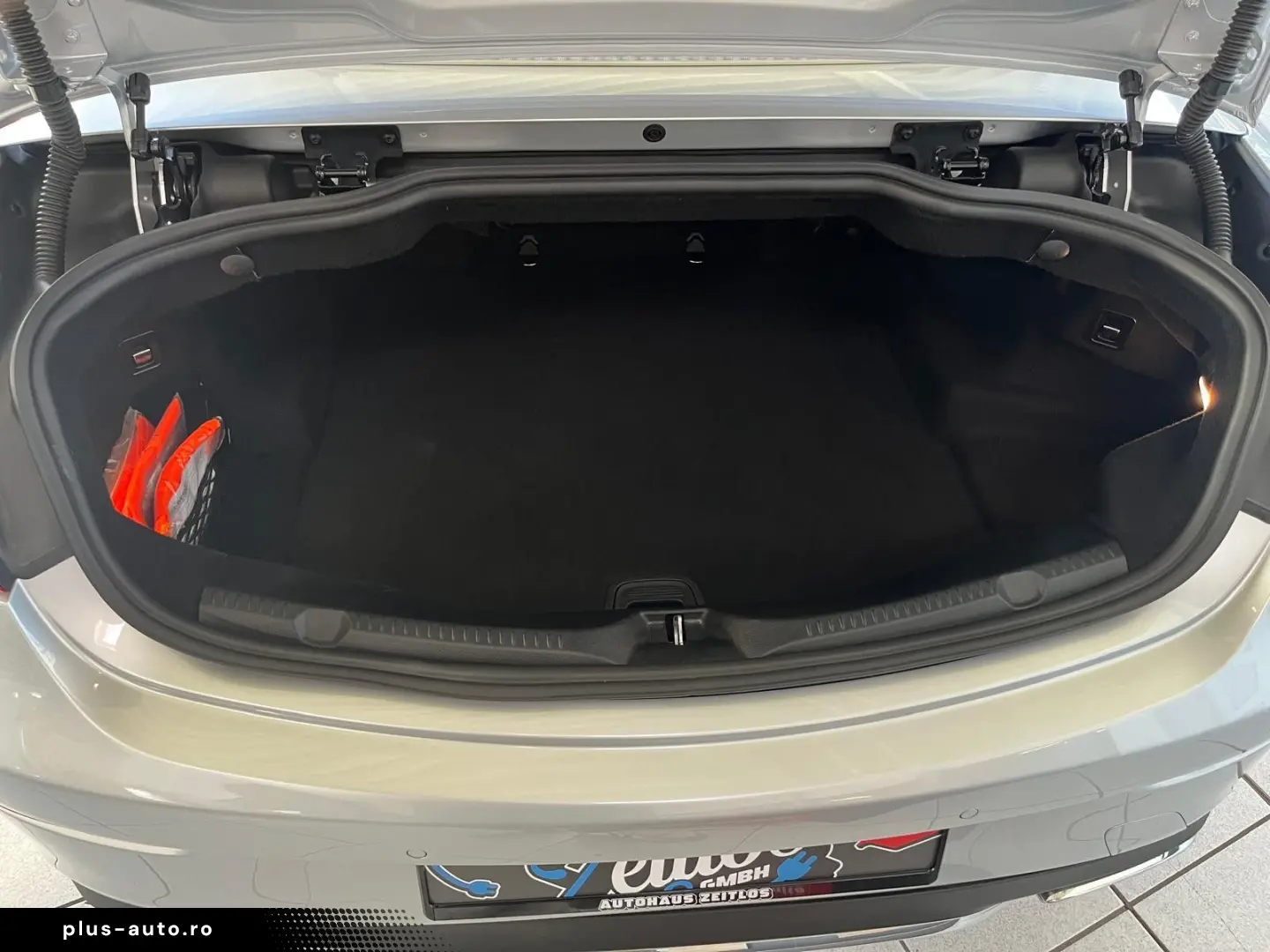 MERCEDES-BENZ E 300d Cabrio  AMG LED AHK Multibeam