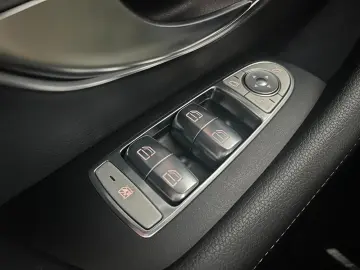 MERCEDES-BENZ E 300d Cabrio  AMG LED AHK Multibeam