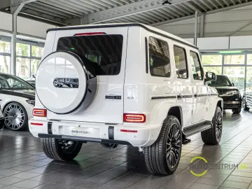 Mercedes-Benz G 63 AMG Performance Driver Night Massage