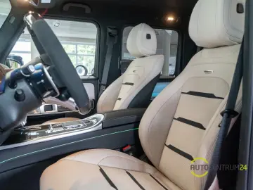 Mercedes-Benz G 63 AMG Performance Driver Night Massage