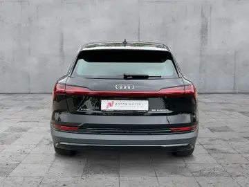 AUDI e-tron 55 QU LED NAVI AIR ACC HuD 360 KAMERA 19Z