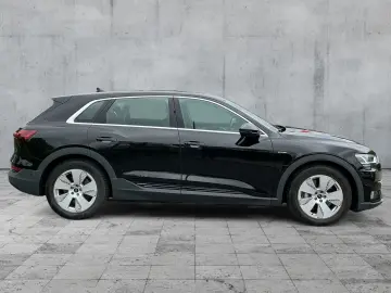 AUDI e-tron 55 QU LED NAVI AIR ACC HuD 360 KAMERA 19Z