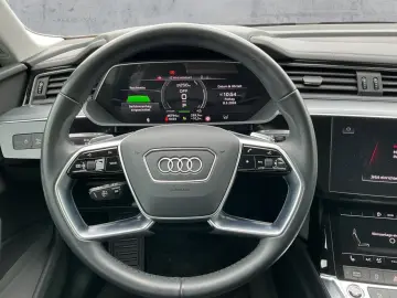 AUDI e-tron 55 QU LED NAVI AIR ACC HuD 360 KAMERA 19Z