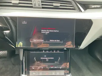 AUDI e-tron 55 QU LED NAVI AIR ACC HuD 360 KAMERA 19Z