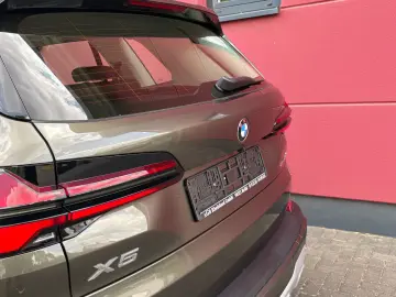 BMW X5 40i xDRIVE LCI FACELIFT 381PS LEDER 1HAND TOP