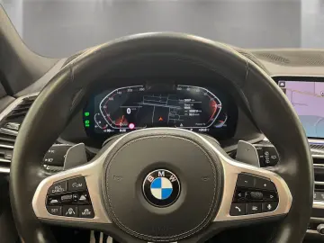 BMW X5 xDrive40i M Sport Standheizung Massage AHK