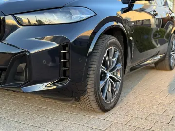 BMW 50 e xDrive M Sportpaket