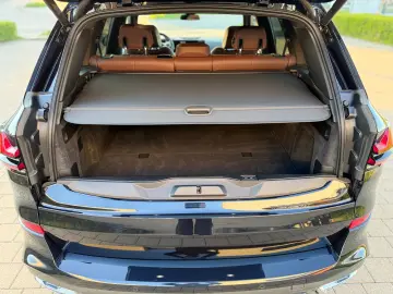 BMW 50 e xDrive M Sportpaket