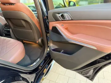 BMW 50 e xDrive M Sportpaket