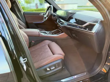 BMW 50 e xDrive M Sportpaket