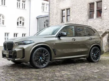 BMW X5 50e xDrive M SPORT PANO LUFT KAM MASSAGE HIFI