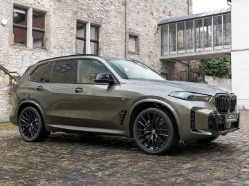 BMW X5 50e xDrive M SPORT PANO LUFT KAM MASSAGE HIFI