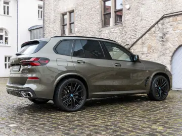 BMW X5 50e xDrive M SPORT PANO LUFT KAM MASSAGE HIFI