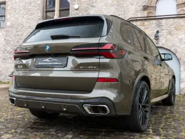 BMW X5 50e xDrive M SPORT PANO LUFT KAM MASSAGE HIFI
