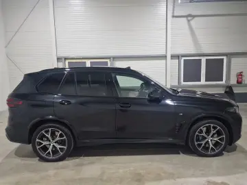 BMW X5 50e M-SPORTPRO SKYLOUNGE MASSAGE
