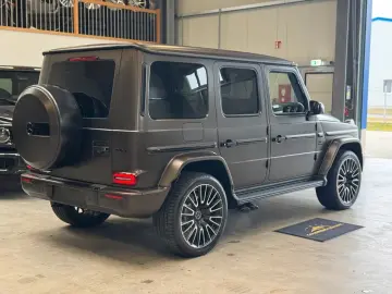 Mercedes-Benz G63AMG FULL CARBON ACTIVE RIDE A22 DVD WEBASTO