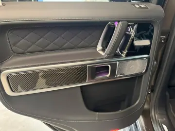 Mercedes-Benz G63AMG FULL CARBON ACTIVE RIDE A22 DVD WEBASTO