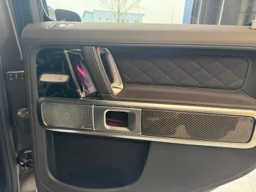 Mercedes-Benz G63AMG FULL CARBON ACTIVE RIDE A22 DVD WEBASTO