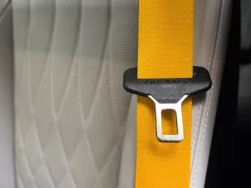 Mercedes-Benz G63AMG FULL CARBON ACTIVE RIDE A22 DVD WEBASTO