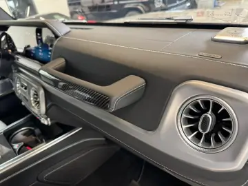 Mercedes-Benz G63AMG FULL CARBON ACTIVE RIDE A22 DVD WEBASTO