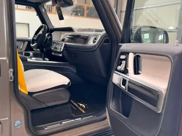 Mercedes-Benz G63AMG FULL CARBON ACTIVE RIDE A22 DVD WEBASTO