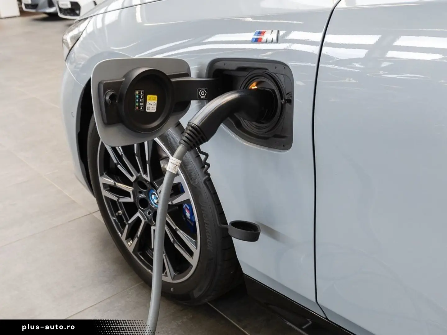 BMW 5 Series 2024 — imagine 3