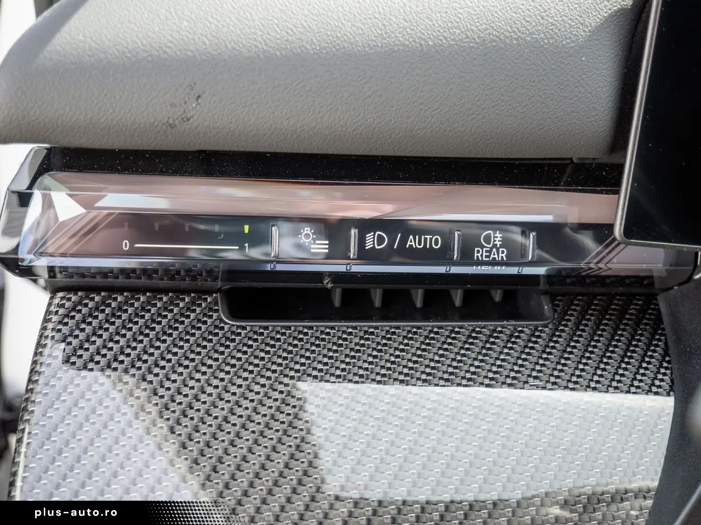 BMW 5 Series 2025 — imagine 17