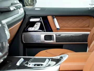 Mercedes-Benz G 63 AMG DARKBLUE BROWN SUPERIOR CARBON FOND