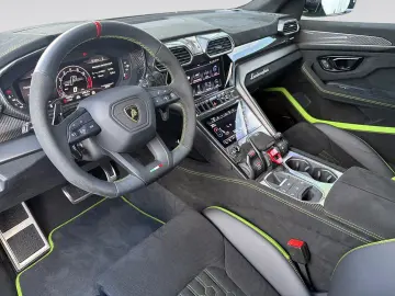 LAMBORGHINI Urus 4.0 V8 Performante