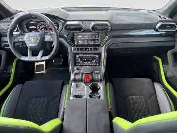 LAMBORGHINI Urus 4.0 V8 Performante