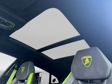 LAMBORGHINI Urus 4.0 V8 Performante